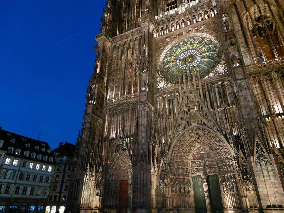 Les Appartements Place De La Cathedrale Strasbourg Eksteriør bilde
