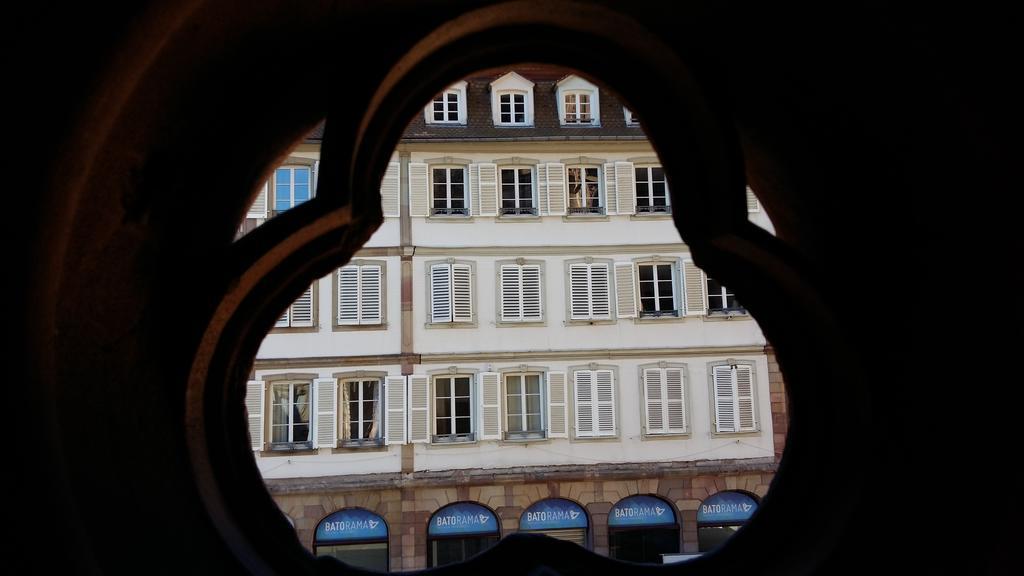 Les Appartements Place De La Cathedrale Strasbourg Eksteriør bilde