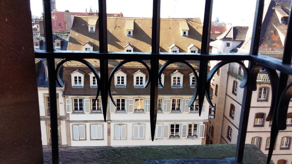 Les Appartements Place De La Cathedrale Strasbourg Eksteriør bilde